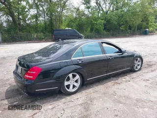 2012 Mercedes-Benz S 550 z VIN WDDNG7DB3CA429417, wystawiony jako IAAI lot #42125474 z przebiegiem Nie podano mil oraz . Historia ofert i sprzedaży dostępna na DreamBid. Obrazek 4.