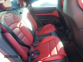 2022 Porsche Taycan 4S z VIN WP0AB2Y14NSA44380, wystawiony jako Copart lot #68717622 z przebiegiem Nie podano mil oraz . Historia ofert i sprzedaży dostępna na DreamBid. Obrazek 10.