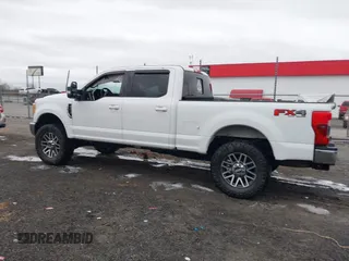 2017 Ford F-250 Lariat z VIN 1FT7W2B68HED64529, wystawiony jako IAAI lot #41670854 z przebiegiem 186 468 mil mil oraz . Historia ofert i sprzedaży dostępna na DreamBid. Obrazek 14.