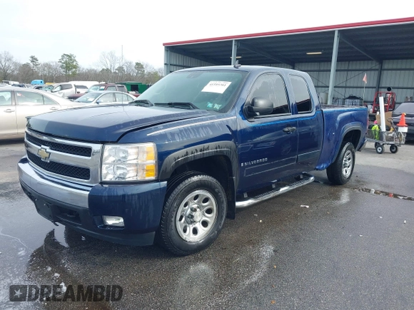 2007 Chevrolet Silverado 1500 LT w/1LT with VIN 2GCEC19C871611411, listed as a IAAI auction lot 41595381 with 198,104 mi miles. Bid and sale history available at carsss.com. Image 17.