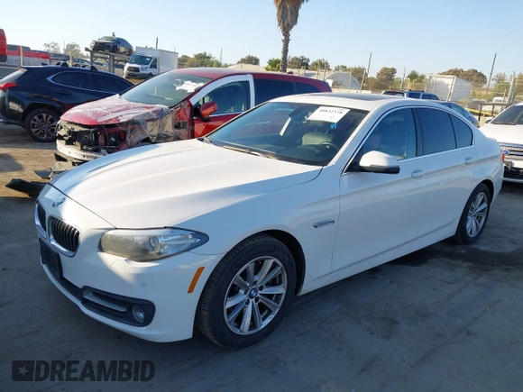 2015 BMW 5 Series 528i with VIN WBA5A5C56FD512769, listed as a IAAI auction lot 40832378 with 113,669 mi miles. Bid and sale history available at carsss.com. Image 2.