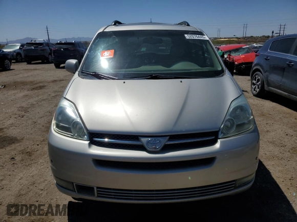 2004 Toyota Sienna XLE z VIN 5TDZA22C04S211936, wystawiony jako Copart lot #52076445 z przebiegiem 142 940 mil mil oraz Szkoda całkowita • Salvage title. Historia ofert i sprzedaży dostępna na DreamBid. Obrazek 5.
