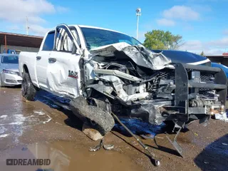2014 Ram 2500 Tradesman with VIN 3C6TR5CT1EG234972, listed as a IAAI auction lot 40605313 with 170,001 mi miles. Bid and sale history available at carsss.com. Image 6.