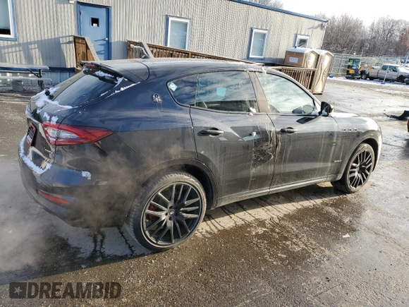 2019 Maserati Levante GranSport with VIN ZN661XUS0KX337384, listed as a Copart auction lot 82581764 with 31,926 mi miles and Salvage Title. Bid and sale history available at carsss.com. Image 3.
