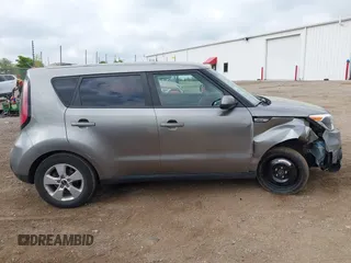 2019 Kia Soul z VIN KNDJN2A28K7662646, wystawiony jako IAAI lot #42246288 z przebiegiem 62 825 mil mil oraz . Historia ofert i sprzedaży dostępna na DreamBid. Obrazek 13.