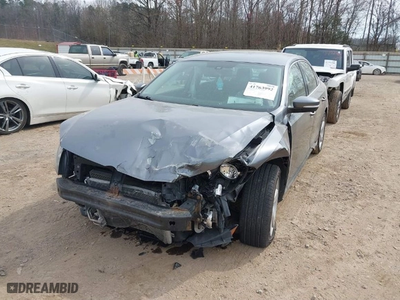 2014 Volkswagen Passat SE w/Sunroof with VIN 1VWBT7A38EC061391, listed as a IAAI auction lot 41763992 with 134,974 mi miles. Bid and sale history available at carsss.com. Image 6.