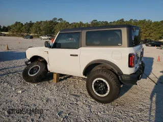 2023 Ford Bronco z VIN 1FMDE5CP6PLB70070, wystawiony jako Copart lot #73353684 z przebiegiem 6 810 mil mil oraz Czysty tytuł • Clean title. Historia ofert i sprzedaży dostępna na DreamBid. Obrazek 2.