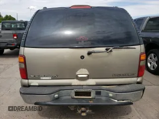 2000 Chevrolet Suburban LT with VIN 3GNFK16T8YG136323, listed as a Copart auction lot 68265064 with 452,126 mi miles and Clean Title. Bid and sale history available at carsss.com. Image 6.