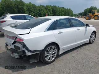 2014 Lincoln MKZ Hybrid z VIN 3LN6L2LU2ER825732, wystawiony jako IAAI lot #42606357 z przebiegiem 153 966 mil mil oraz . Historia ofert i sprzedaży dostępna na DreamBid. Obrazek 4.