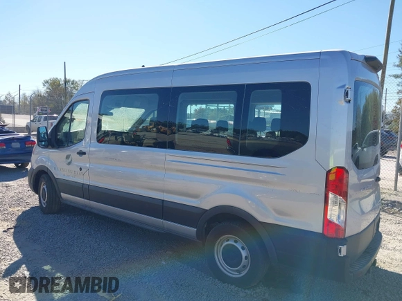 2022 Ford Transit Passenger XL with VIN 1FBAX2C85NKA36473, listed as a IAAI auction lot 40583736 with Not provided miles and . Bid and sale history available at DreamBid. Image 13.