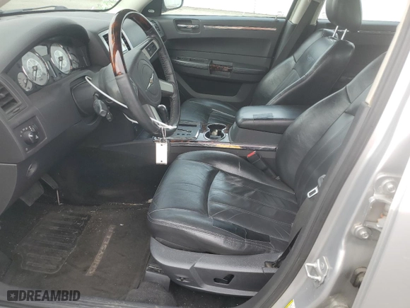 2008 Chrysler 300 C Hemi with VIN 2C3KA63H68H109567, listed as a Copart auction lot 48002455 with 143,208 mi miles and Salvage Title. Bid and sale history available at carsss.com. Image 7.