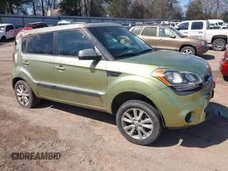 2013 Kia Soul ! with VIN KNDJT2A67D7492579, listed as a IAAI auction lot 41791630 with 43,955 mi miles. Bid and sale history available at carsss.com. Image 1.