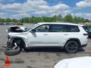 2021 Jeep Grand Cherokee Limited with VIN 1C4RJKBG4M8136830, listed as a IAAI auction lot 42075433 with 41,503 mi miles and . Bid and sale history available at DreamBid. Image 15.