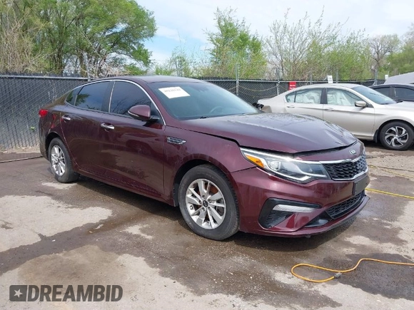 2019 Kia Optima LX with VIN 5XXGT4L39KG277217, listed as a IAAI auction lot 40220142 with 139,755 mi miles. Bid and sale history available at carsss.com. Image 1.
