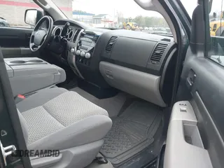 2008 Toyota Tundra 4WD Truck with VIN 5TBBV54198S500489, listed as a IAAI auction lot 42171081 with 115,406 mi miles. Bid and sale history available at carsss.com. Image 5.