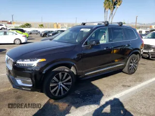 2021 Volvo XC90 Inscription Expression with VIN YV4BR0CL2M1675561, listed as a Copart auction lot 71400423 with 24,550 mi miles. Bid and sale history available at carsss.com. Image 1.