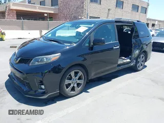 2019 Toyota Sienna SE z VIN 5TDXZ3DC9KS986994, wystawiony jako IAAI lot #42553898 z przebiegiem 88 315 mil mil oraz . Historia ofert i sprzedaży dostępna na DreamBid. Obrazek 19.