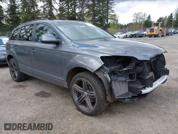 2014 Audi Q7 3.0T S line Prestige with VIN WA1DGAFE9ED005679, listed as a IAAI auction lot 42010534 with 46,235 mi miles. Bid and sale history available at carsss.com. Image 1.