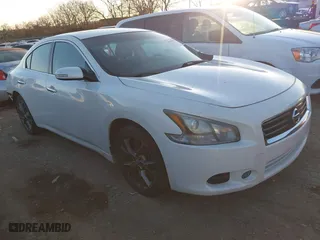2012 Nissan Maxima 3.5 S with VIN 1N4AA5AP4CC828460, listed as a IAAI auction lot 41420607 with 174,014 mi miles. Bid and sale history available at carsss.com. Image 1.