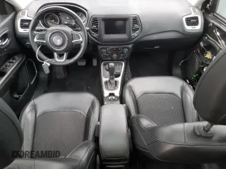 2018 Jeep Compass Latitude with VIN 3C4NJDBB3JT290652, listed as a Copart auction lot 50723415 with 69,579 mi miles and Salvage Title. Bid and sale history available at DreamBid. Image 8.