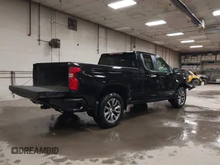 2019 Chevrolet Silverado 1500 RST with VIN 1GCRYEED8KZ349964, listed as a IAAI auction lot 41351226 with 128,334 mi miles and . Bid and sale history available at DreamBid. Image 4.