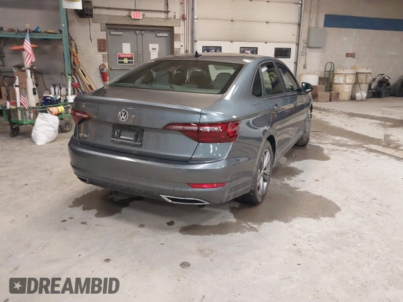 2021 Volkswagen Jetta S z VIN 3VWC57BU8MM102850, wystawiony jako IAAI lot #41856714 z przebiegiem 40 754 mil mil oraz . Historia ofert i sprzedaży dostępna na DreamBid. Obrazek 4.