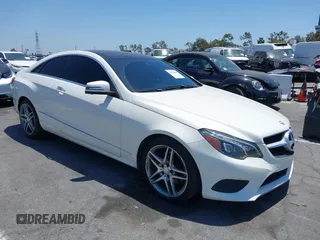 2014 Mercedes-Benz E 350 z VIN WDDKJ5KB6EF248751, wystawiony jako IAAI lot #42316139 z przebiegiem 131 183 mil mil oraz . Historia ofert i sprzedaży dostępna na DreamBid. Obrazek 1.