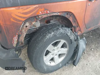 2011 Jeep Wrangler Sport с VIN 1J4AA2D15BL547454, выставлен на аукционе IAAI как лот 42604405 с пробегом Не указан миль и . История ставок и продаж доступна на DreamBid. Изображение 14.