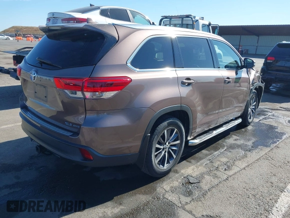2017 Toyota Highlander XLE with VIN 5TDJZRFH4HS419151, listed as a IAAI auction lot 42181305 with 71,564 mi miles and . Bid and sale history available at DreamBid. Image 4.