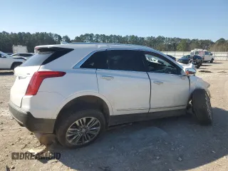 2018 Cadillac XT5 Premium Luxury FWD z VIN 1GYKNERS6JZ224490, wystawiony jako Copart lot #48401595 z przebiegiem Nie podano mil oraz Szkody całkowita. Historia ofert i sprzedaży dostępna na DreamBid. Obrazek 3.