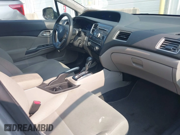 2013 Honda Civic LX z VIN 19XFB2F5XDE243749, wystawiony jako IAAI lot #42453297 z przebiegiem 85 888 mil mil oraz . Historia ofert i sprzedaży dostępna na DreamBid. Obrazek 5.