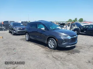 2021 Chevrolet Blazer LT z VIN 3GNKBCRS7MS533767, wystawiony jako IAAI lot #41982280 z przebiegiem 83 764 mil mil oraz . Historia ofert i sprzedaży dostępna na DreamBid. Obrazek 1.