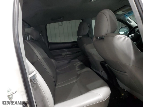 2015 Toyota Tacoma with VIN 3TMLU4EN8FM183988, listed as a Copart auction lot 44211605 with 90,205 mi miles and Salvage Title. Bid and sale history available at carsss.com. Image 10.