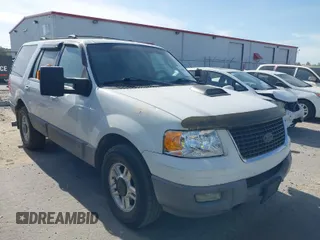2003 Ford Expedition Special Service with VIN 1FMFU16L63LA30060, listed as a IAAI auction lot 42080566 with 178,757 mi miles. Bid and sale history available at carsss.com. Image 1.