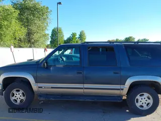 1999 Chevrolet Suburban с VIN 1GNFK16R0XJ319717, выставлен на аукционе IAAI как лот 42710366 с пробегом 275 908 миль миль и . История ставок и продаж доступна на DreamBid. Изображение 6.