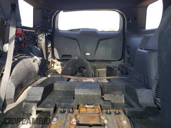 2014 Ford Utility Police Interceptor with VIN 1FM5K8AR2EGB59317, listed as a Copart auction lot 75185614 with 0 mi miles and Salvage Title. Bid and sale history available at carsss.com. Image 10.