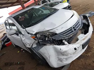 2015 Nissan Note SR z VIN 3N1CE2CP5FL444976, wystawiony jako IAAI lot #42372171 z przebiegiem 141 565 mil mil oraz . Historia ofert i sprzedaży dostępna na DreamBid. Obrazek 1.