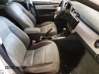 2019 Toyota Corolla L z VIN 5YFBURHEXKP940266, wystawiony jako Copart lot #47655575 z przebiegiem 119 022 mil mil oraz Szkoda całkowita • Salvage title. Historia ofert i sprzedaży dostępna na DreamBid. Obrazek 7.