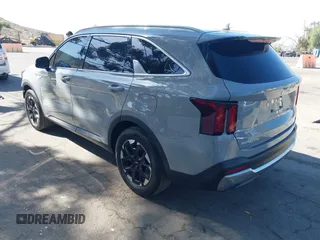 2025 Kia Sorento S z VIN 5XYRL4JC4SG324838, wystawiony jako IAAI lot #42328103 z przebiegiem 9 253 mil mil oraz . Historia ofert i sprzedaży dostępna na DreamBid. Obrazek 3.