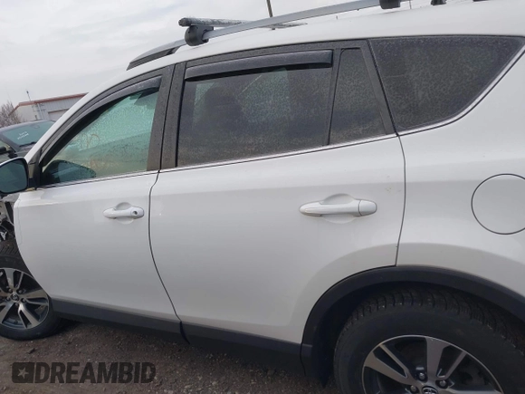 2018 Toyota RAV4 XLE with VIN 2T3WFREV5JW514361, listed as a IAAI auction lot 41286773 with 88,099 mi miles. Bid and sale history available at carsss.com. Image 14.
