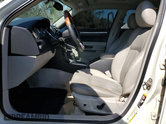 2005 Chrysler 300 with VIN 2C3AA63H35H504149, listed as a Copart auction lot 46455655 with 128,617 mi miles and Salvage Title. Bid and sale history available at carsss.com. Image 7.