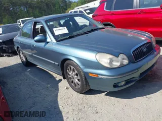 2005 Hyundai Sonata GLS with VIN KMHWF35H65A111352, listed as a IAAI auction lot 42006083 with 283,261 mi miles. Bid and sale history available at carsss.com. Image 1.