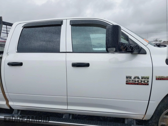2015 Ram 2500 Tradesman z VIN 3C6TR5H29FG558981, wystawiony jako IAAI lot #41944923 z przebiegiem 262 459 mil mil oraz . Historia ofert i sprzedaży dostępna na DreamBid. Obrazek 13.
