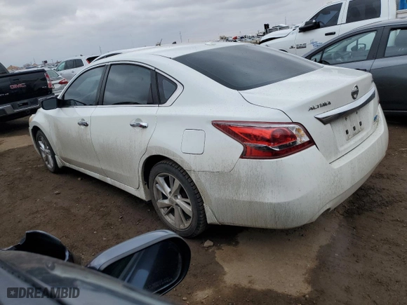 2013 Nissan Altima 2.5 S with VIN 1N4AL3AP3DN425199, listed as a Copart auction lot 48307335 with 208,782 mi miles and Salvage Title. Bid and sale history available at carsss.com. Image 2.