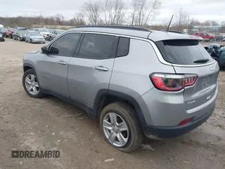 2022 Jeep Compass Latitude с VIN 3C4NJDBB5NT216798, выставлен на аукционе IAAI как лот 42042804 с пробегом 42 781 миль миль и . История ставок и продаж доступна на DreamBid. Изображение 3.