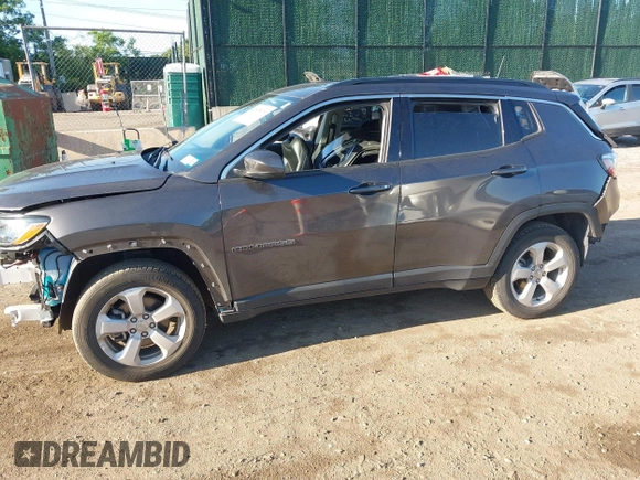 2018 Jeep Compass Latitude z VIN 3C4NJDBB7JT400246, wystawiony jako IAAI lot #42515966 z przebiegiem 39 094 mil mil oraz . Historia ofert i sprzedaży dostępna na DreamBid. Obrazek 14.
