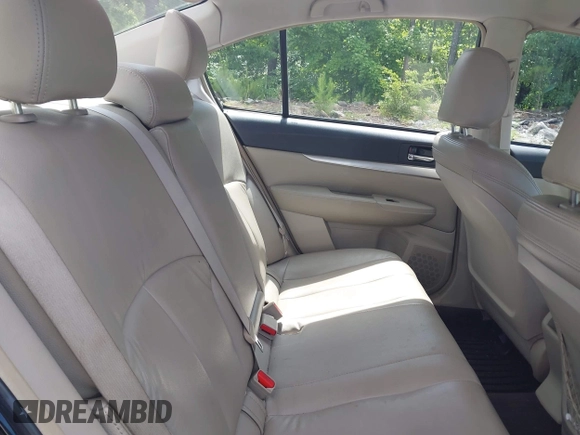 2011 Subaru Legacy Prem z VIN 4S3BMCB60B3248802, wystawiony jako IAAI lot #42250942 z przebiegiem 302 517 mil mil oraz . Historia ofert i sprzedaży dostępna na DreamBid. Obrazek 8.
