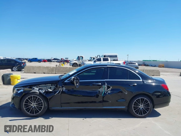 2021 Mercedes-Benz C 300 z VIN W1KWF8DB0MR618283, wystawiony jako IAAI lot #42084388 z przebiegiem 66 565 mil mil oraz . Historia ofert i sprzedaży dostępna na DreamBid. Obrazek 15.