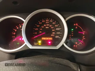 2008 Toyota Tacoma z VIN 5TEUU42N58Z554216, wystawiony jako IAAI lot #41455173 z przebiegiem 253 609 mil mil oraz . Historia ofert i sprzedaży dostępna na DreamBid. Obrazek 7.