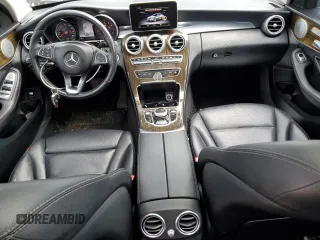 2018 Mercedes-Benz C 300 z VIN WDDWF4KB7JR350226, wystawiony jako Copart lot #61733245 z przebiegiem 74 870 mil mil oraz Szkoda całkowita • Salvage title. Historia ofert i sprzedaży dostępna na DreamBid. Obrazek 8.